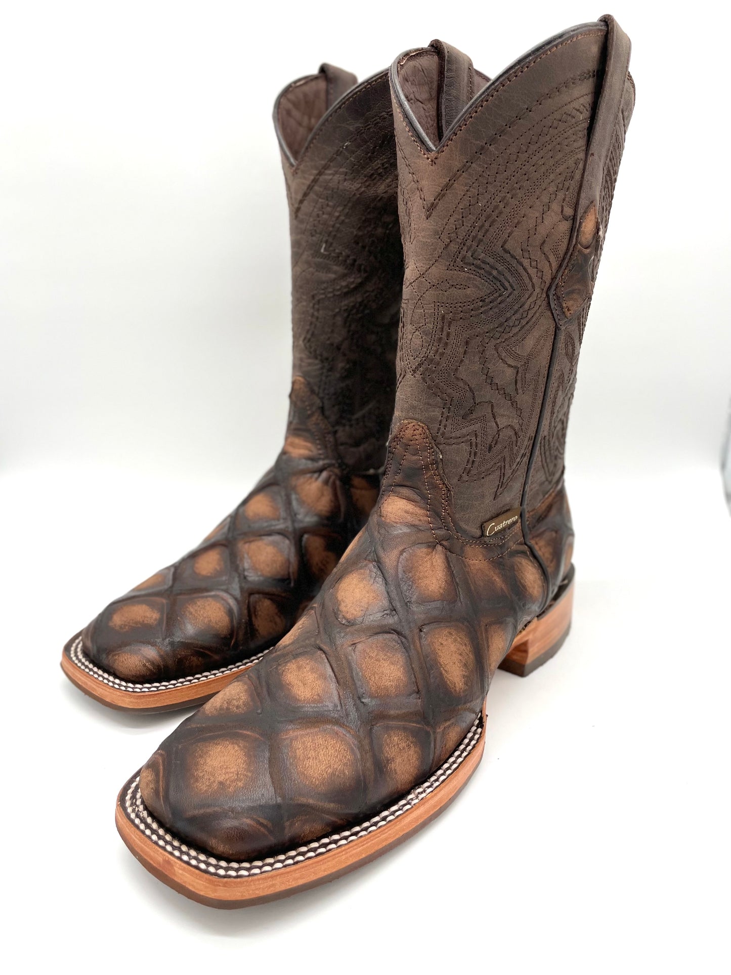 Wide Square Toe Piraru - Rustico Cafe